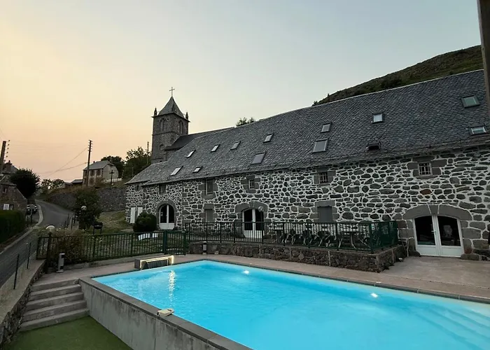 Le Domaine Belinay Feriehus *